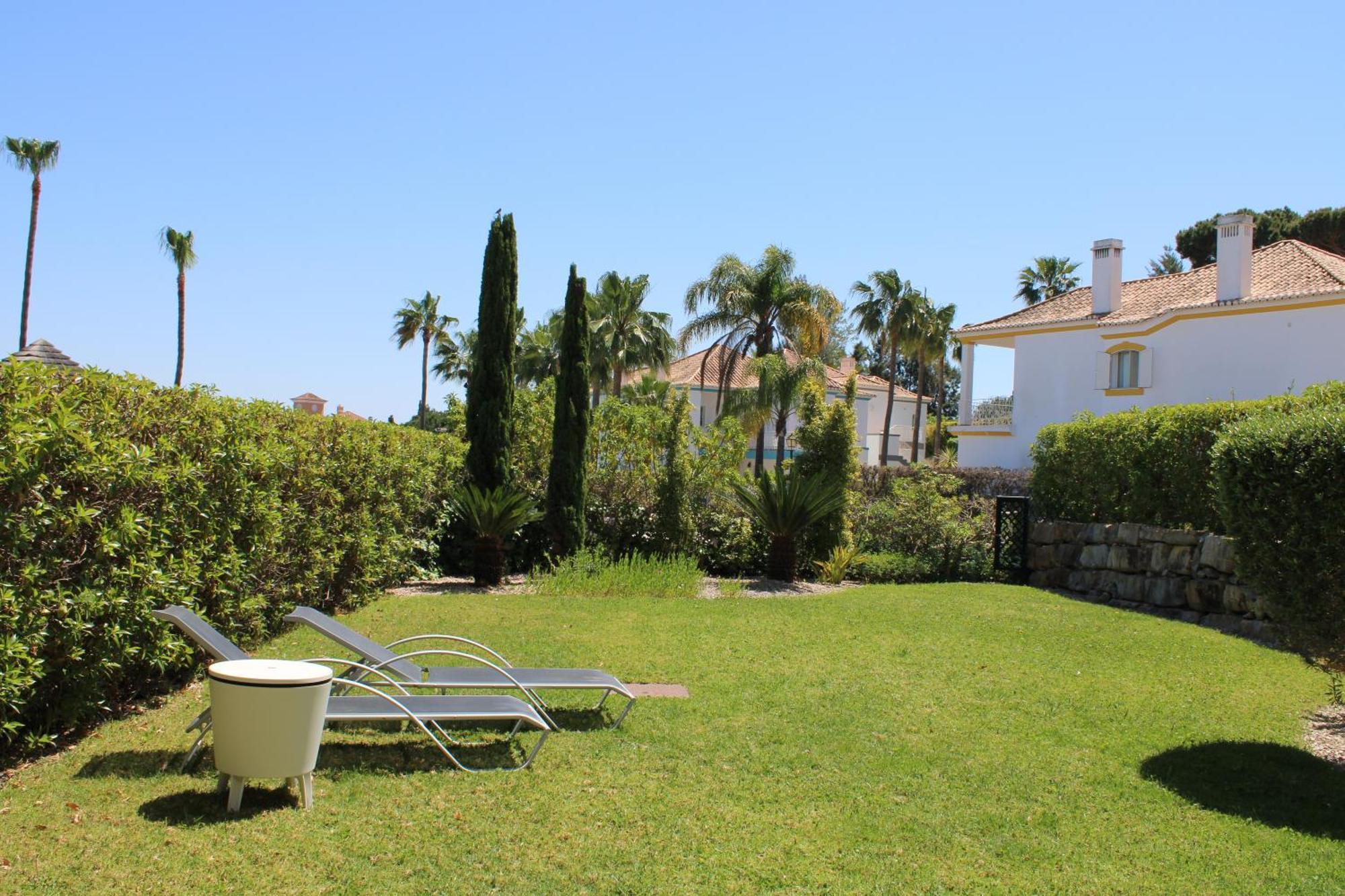 Luxury 2 Bedroom Apartment With Private Garden المانسيل المظهر الخارجي الصورة