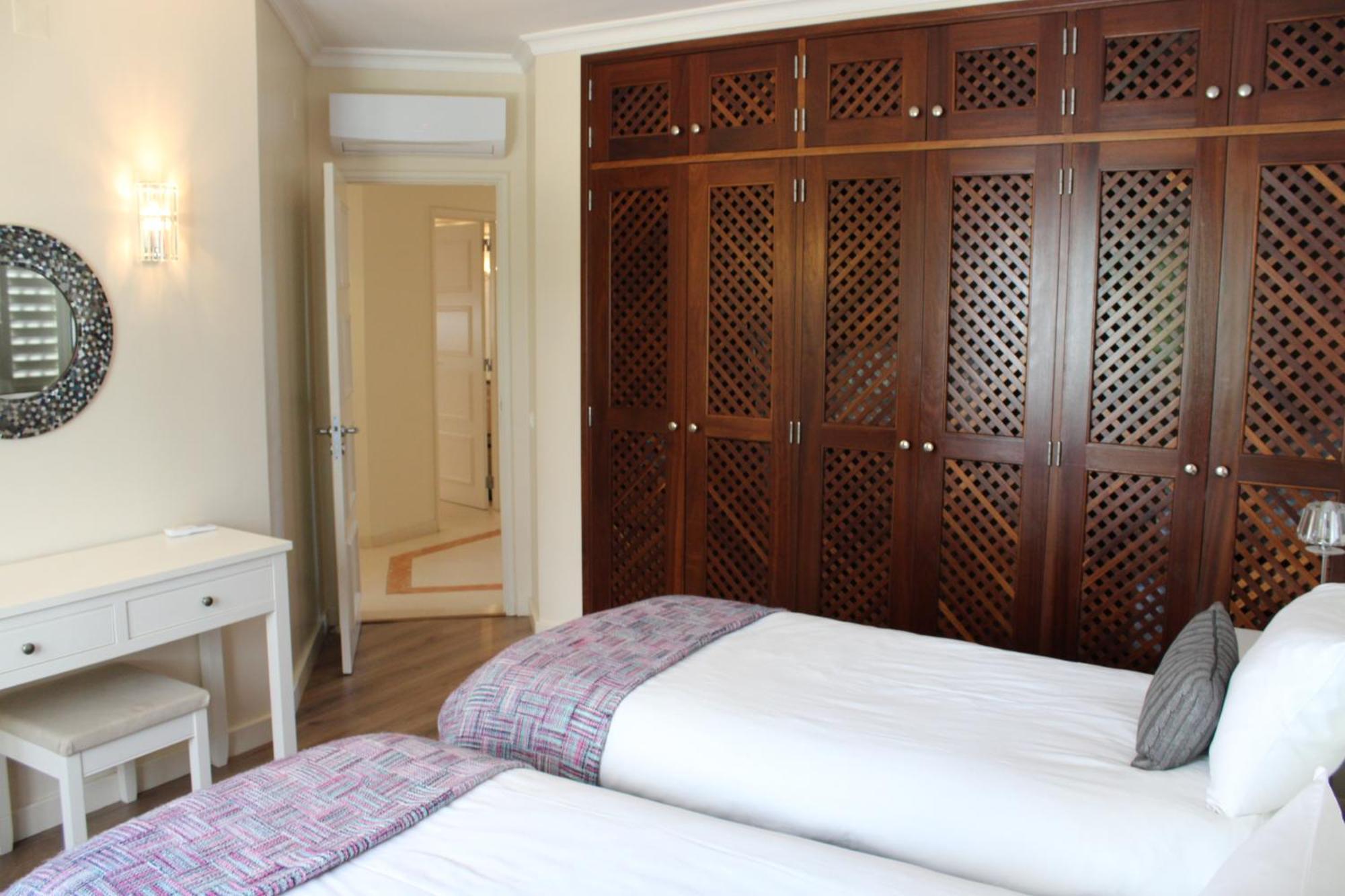 Luxury 2 Bedroom Apartment With Private Garden المانسيل المظهر الخارجي الصورة