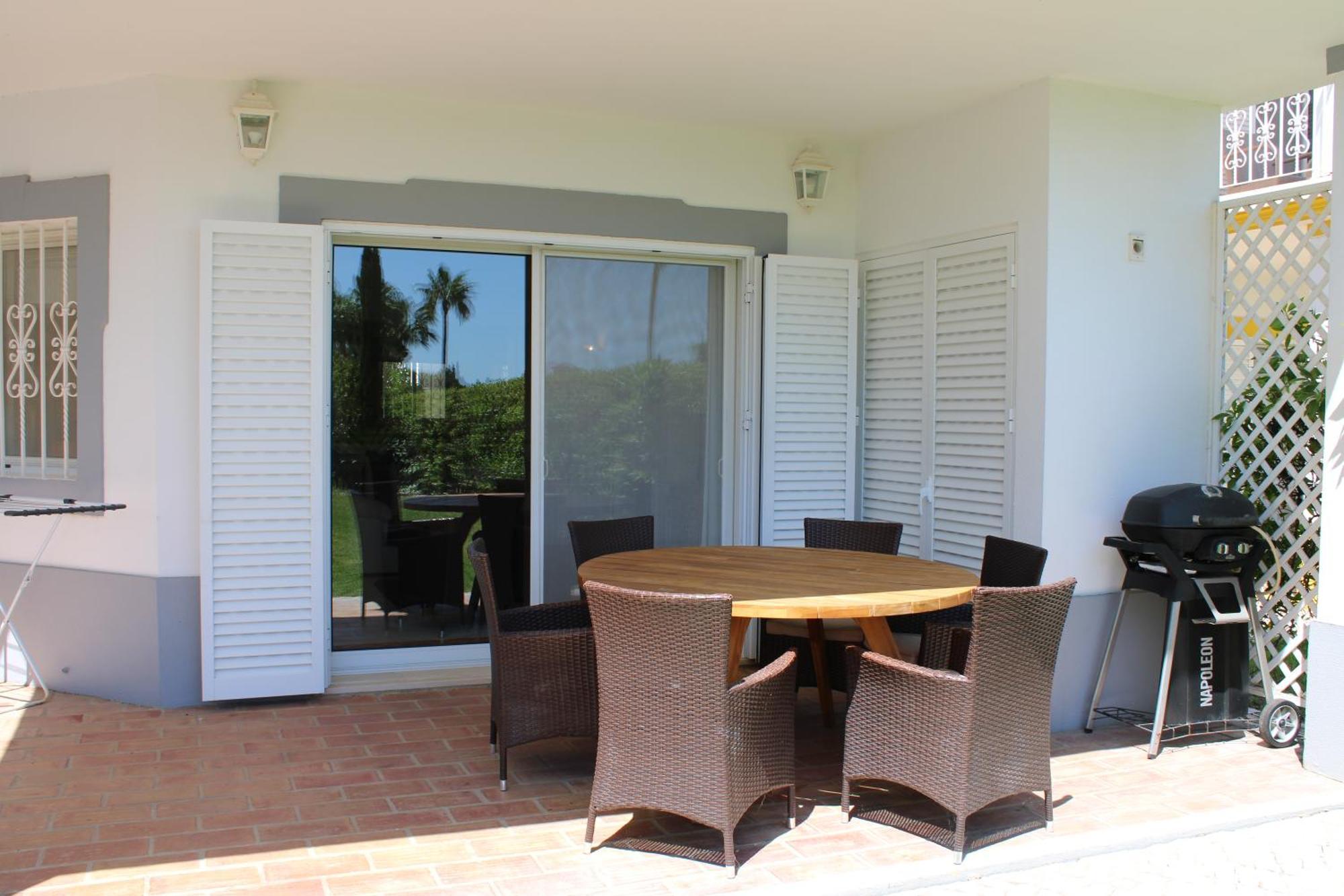 Luxury 2 Bedroom Apartment With Private Garden المانسيل المظهر الخارجي الصورة